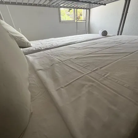 Premium With Free Parking Apartment *