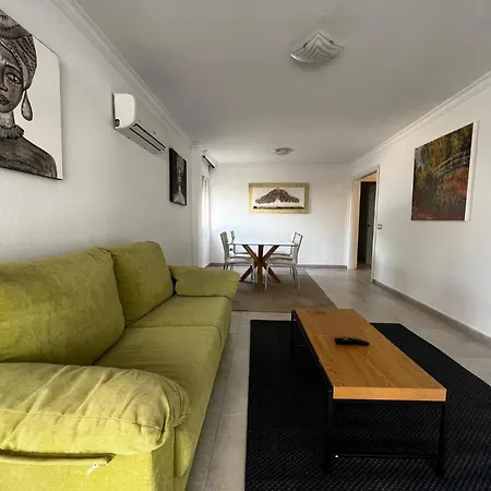 Premium With Free Parking Apartment *